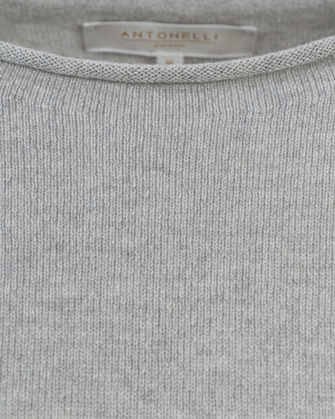 shop ANTONELLI  Pull: Antonelli pullover "Trento".
Maniche lunghe.
Color block.
Collo a giro.
Vestibilità regolare.
Composizione: 70% Lana vergine 20% Seta 10% Cashmere.
Fabbricato in Italia.. TRENTO 41116K 43034-C3 number 7693039